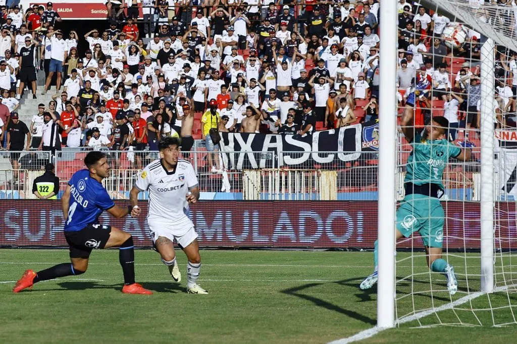 Carlos Palacios le marcó a Huachipato en la Supercopa. Foto: Marcelo Hernandez/Photosport