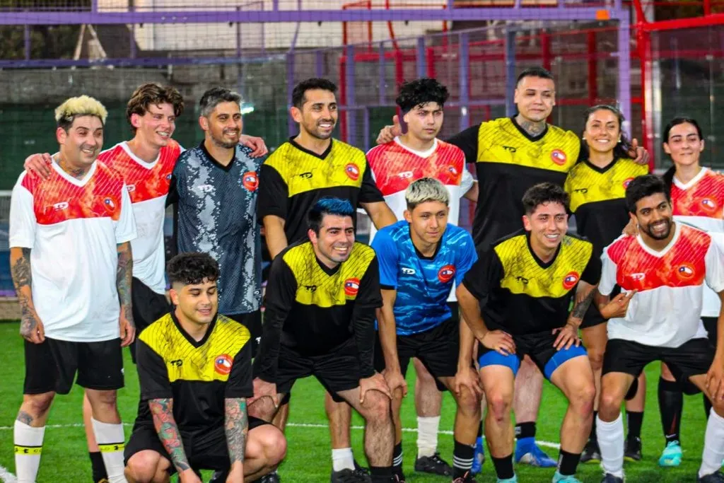 Por si fuera poco, los representantes del 3vs3 tuvieron un partido de despedida con grandes figuras en Santiago. Foto: Cedida.