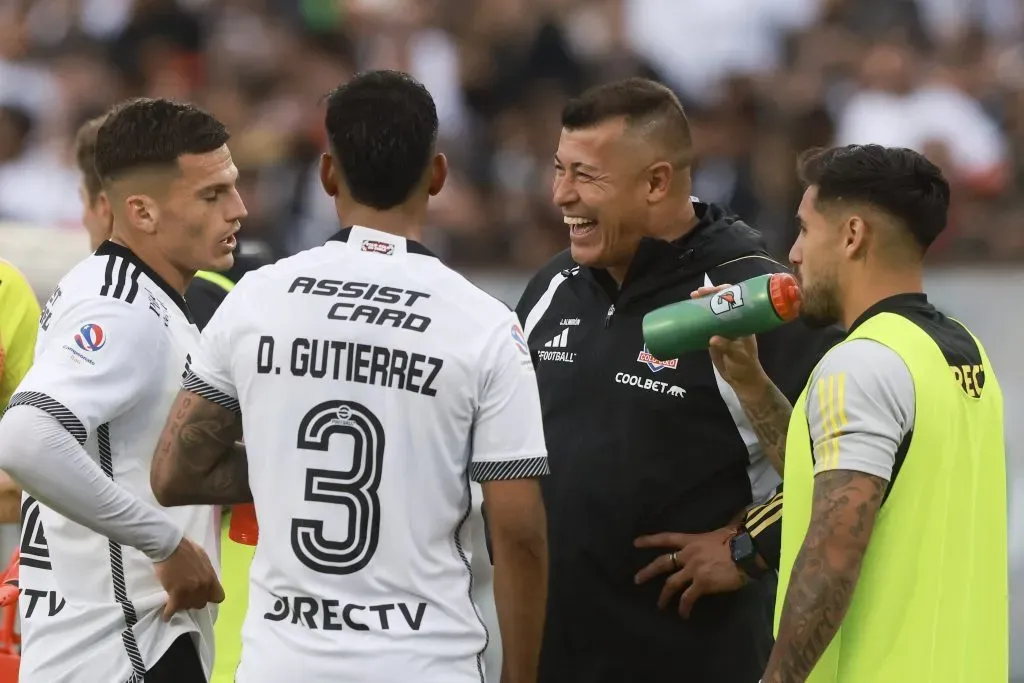 Almirón sacó cuentas alegres ante los Dragones Celestes. (Felipe Zanca/Photosport).