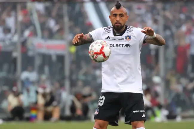 Arturo Vidal fue defendido por Juvenal Olmos tras su carrete