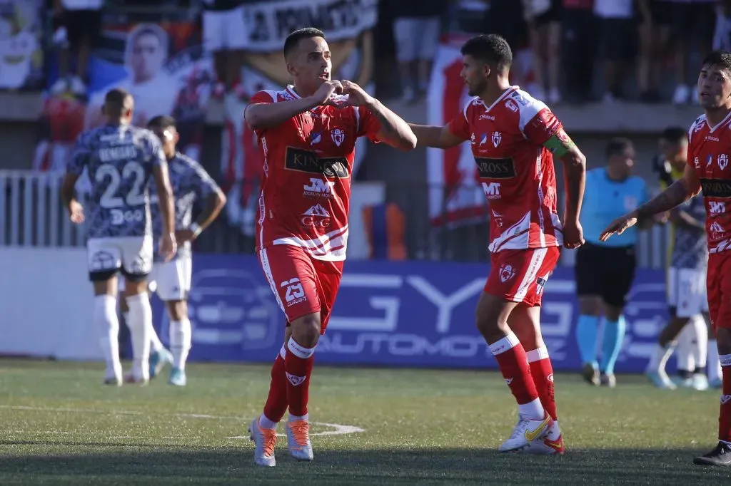 Copiapó quiere evitar la fiesta de Colo Colo en el Luis Valenzuela Hermosilla. | Foto: Photosport.