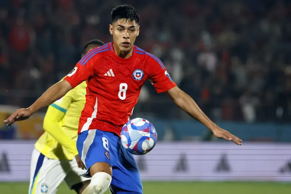 Darío Osorio se lesionó y será baja en Chile. Foto: Andres Pina/Photosport