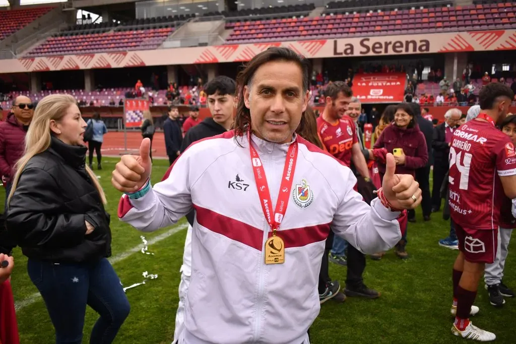 Arturo Sanhueza, ayudante técnico de Deportes La Serena. (Alejandro Pizarro Ubilla/Photosport).