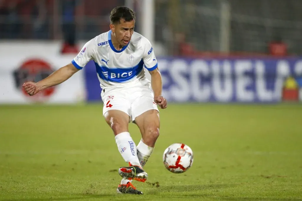 Agustín Farías en la UC. (Jonnathan Oyarzun/Photosport).