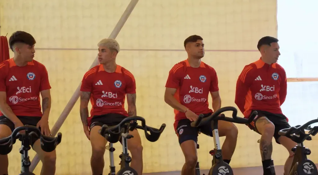 Los jugadores de la U en la Roja | Diego Vignolo/FFCh