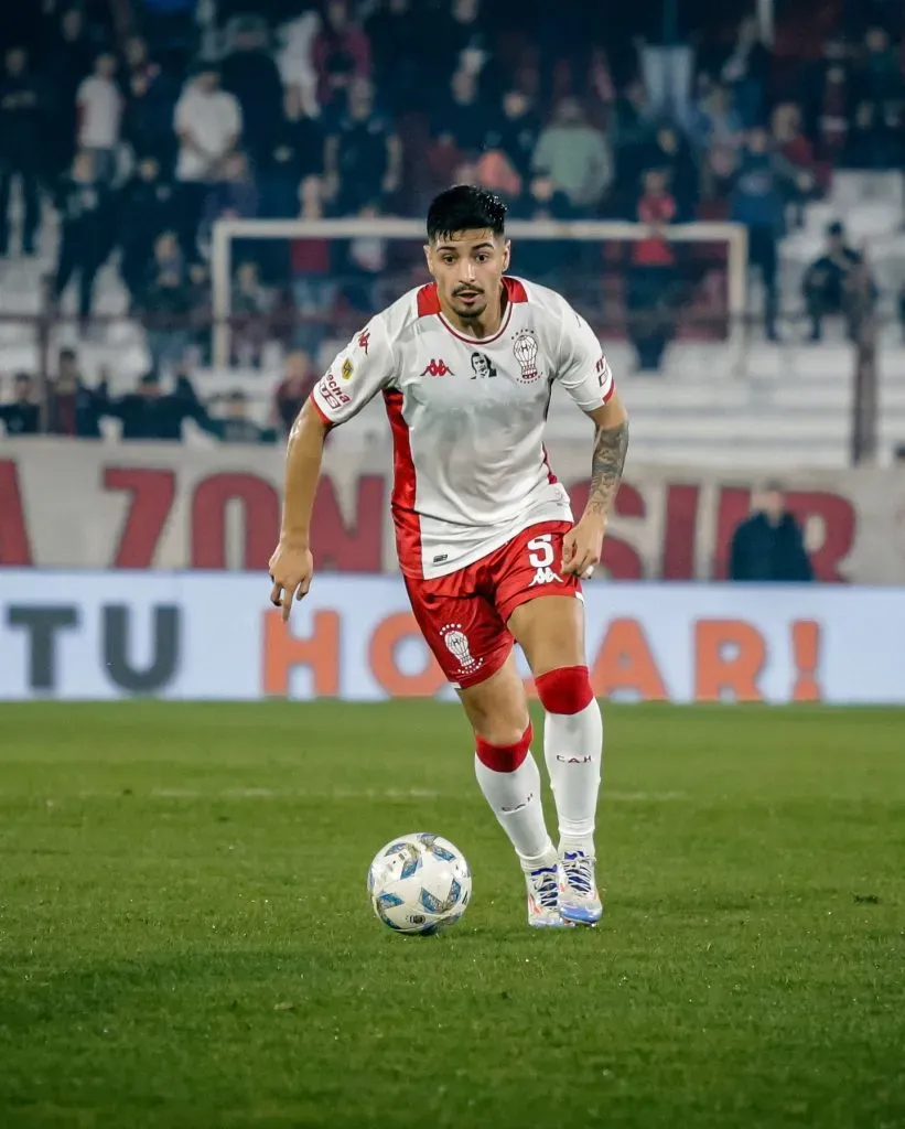 Williams Alarcón es figura en Huracán. Imagen: Instagram.