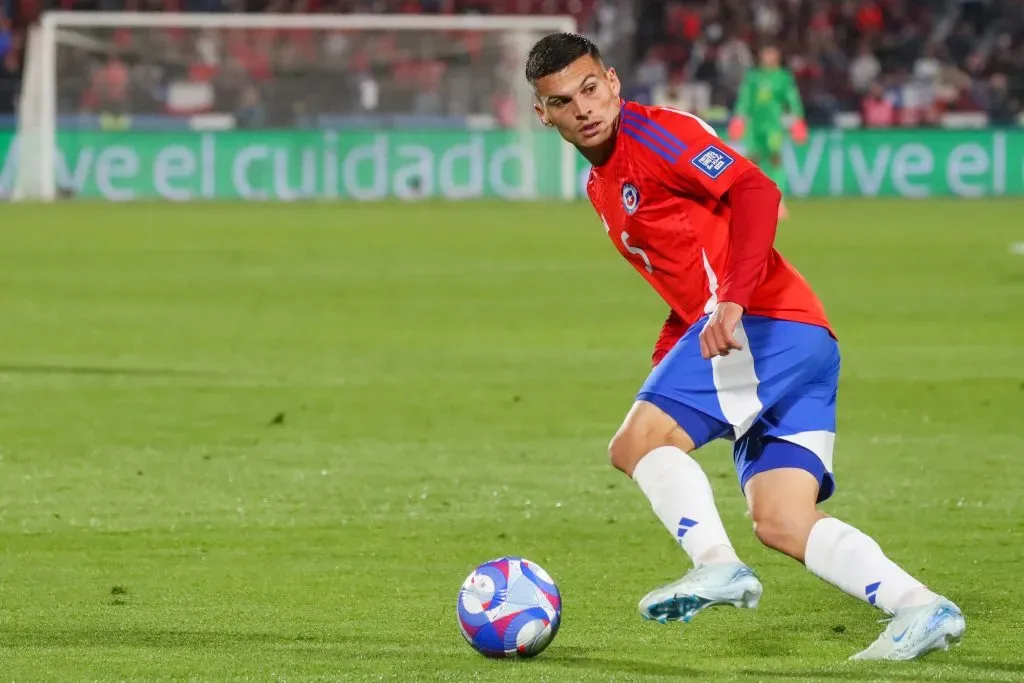Lucas Cepeda finalmente será titular en la formación de Chile ante Venezuela. Foto: Photosport.