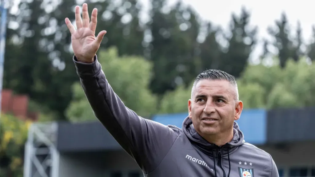 Jaime García fue presentado como DT de Huachipato.