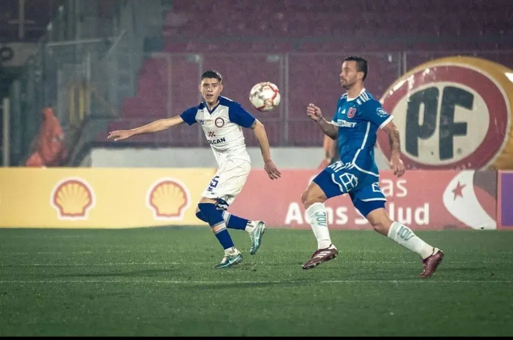 Jeldes jugando ante la U / Foto: Instagram.