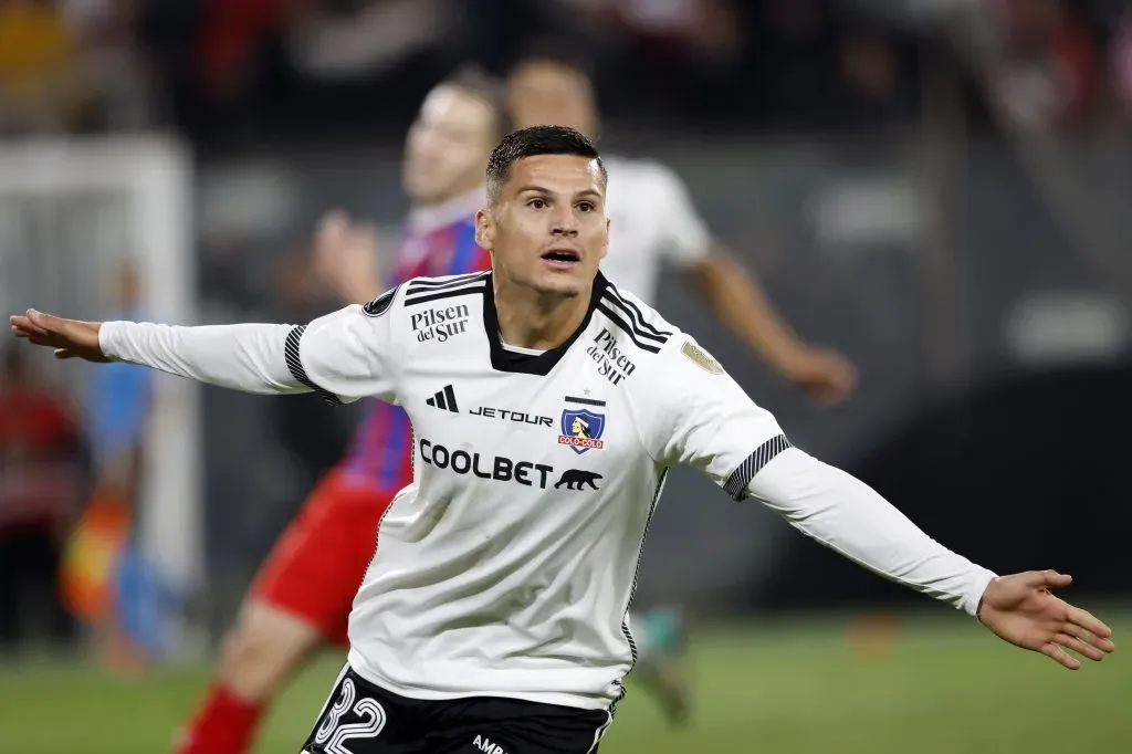 Colo Colo quiere comprar toda la ficha de Cepeda.