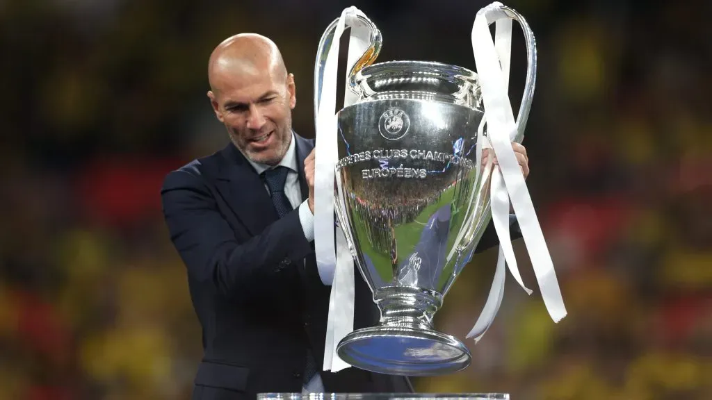 Zidane fue destacado entre los mejores de este siglo.