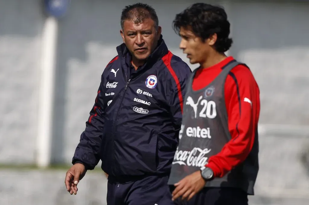 Matías Fernández y Claudio Borghi vuelven a reunirse para el duelo de leyendas entre Colo Colo y River Plate. Foto: Photosport.