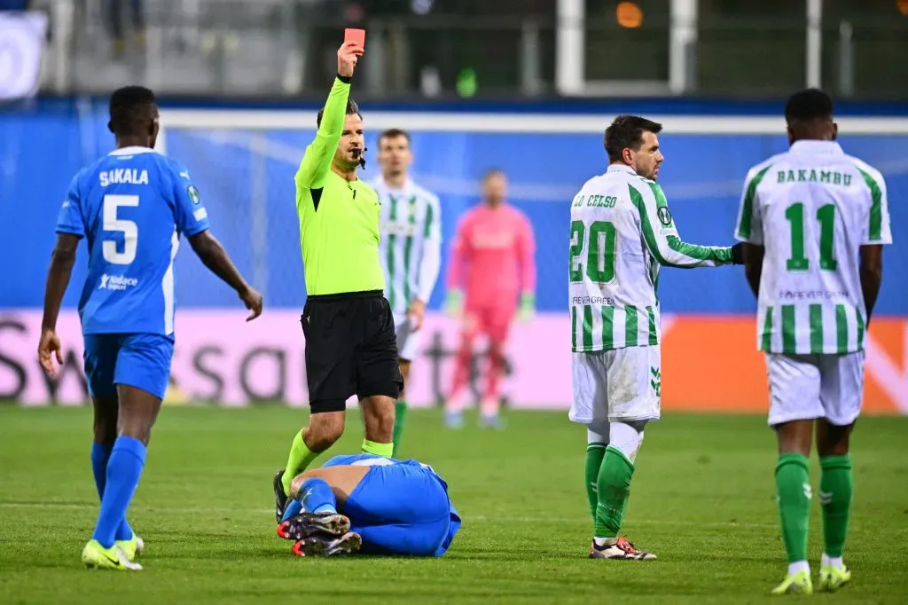 La expulsión de Giovani Lo Celso. (Foto: Imago).