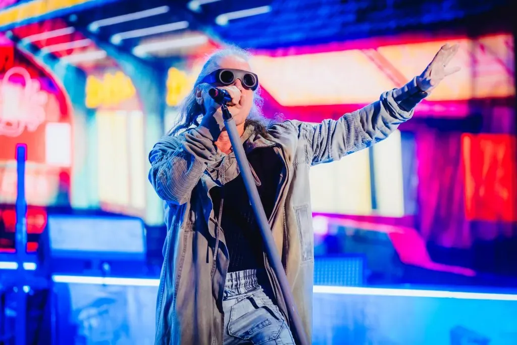 Bruce Dickinson demostró nuevamente su faceta de frontman en las dos noches en Chile (Foto: Redcarpet)