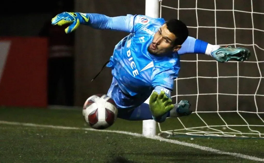 Matías Dituro es opción para reemplazar a Cortés en Colo Colo