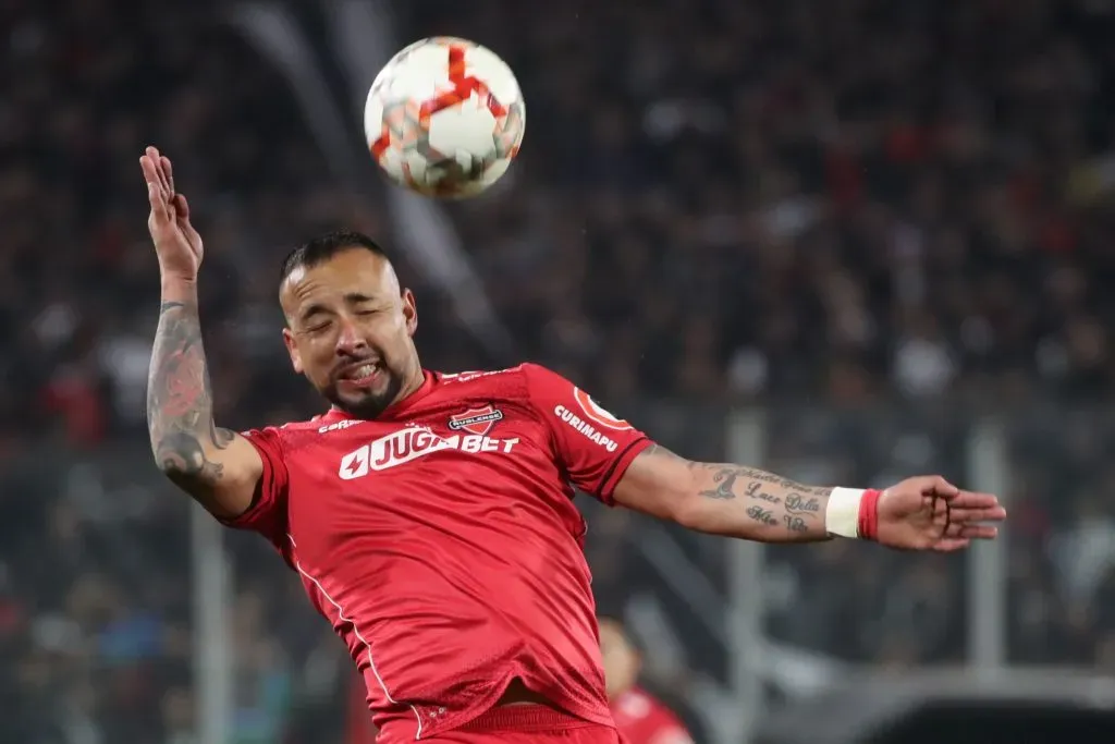 Antes de terminar el Campeonato Nacional 2024, Cerezo pasó por el quirófano a raíz de una lesión en la rodilla. (Jonnathan Oyarzún/Photosport).