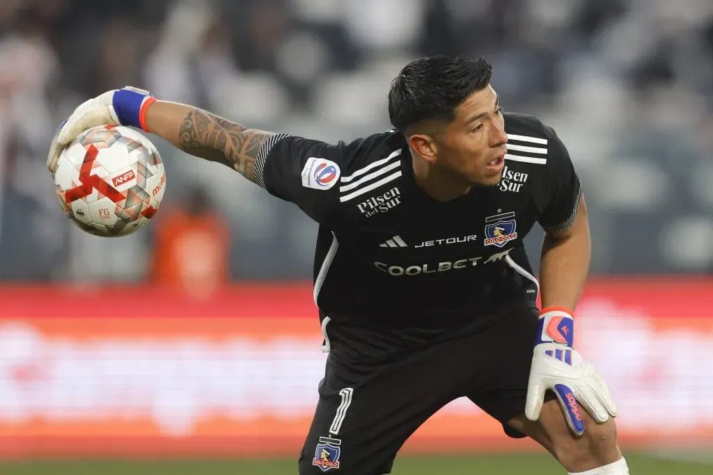 Brayan Cortés se fue al extranjero desde Colo Colo con el pase en su poder. | Foto: Photosport.