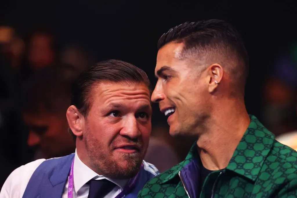 Conor McGregor y Cristiano Ronaldo durante el evento “Day of Reckoning: Fight Night” del 2023. (Foto: Getty Images)