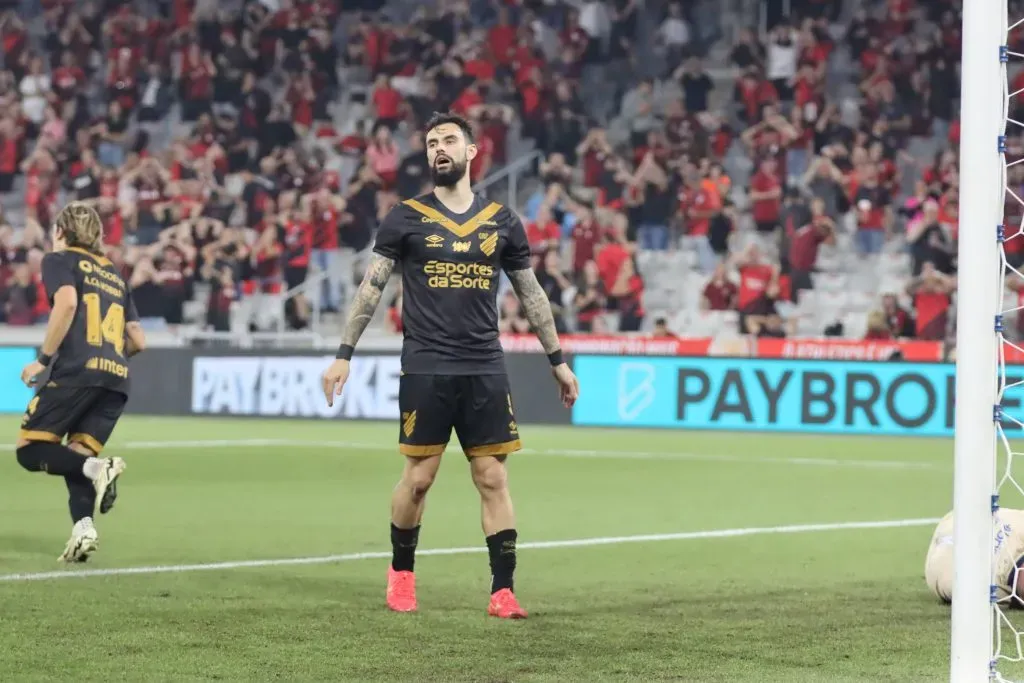 Gonzalo Mastriani descendió con Athletico Paranaense. Foto: Imago