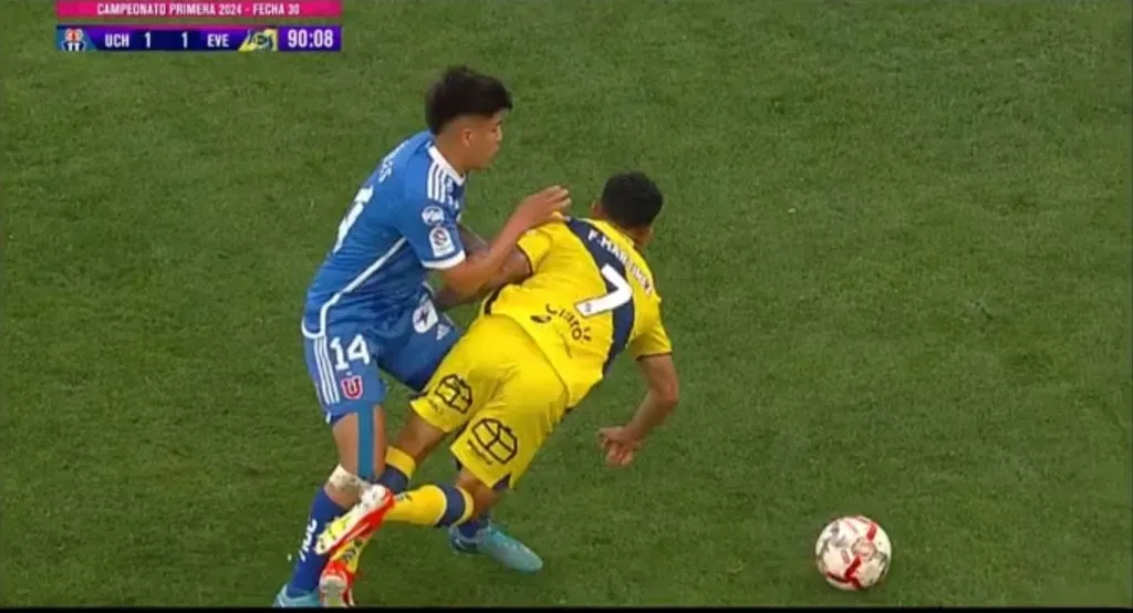 Tobar confirmó que hubo falta de Morales, por lo que estuvo bien anulado el gol de Leandro Fernández