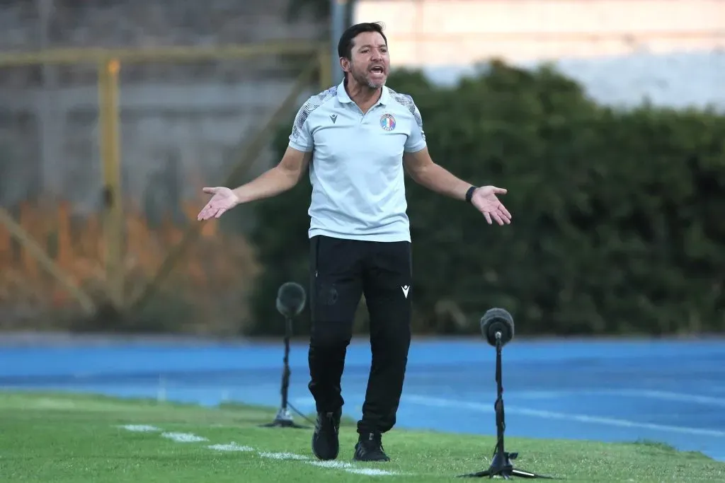 Francisco Arrué viene de dos discretísimas campaña en Audax Italiano. ¿Podrá mejorar estos números en Ñublense? | Foto: Photosport.