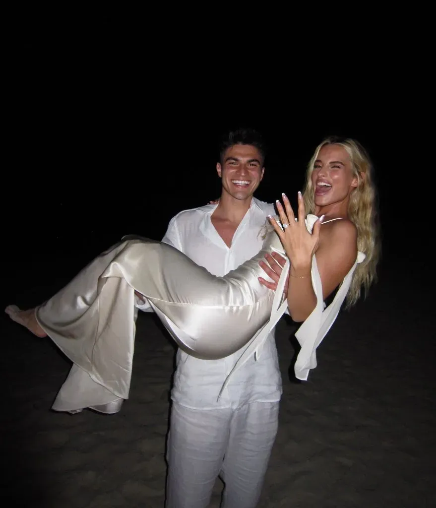 Otra postal del chileno y su novia / Instagram.