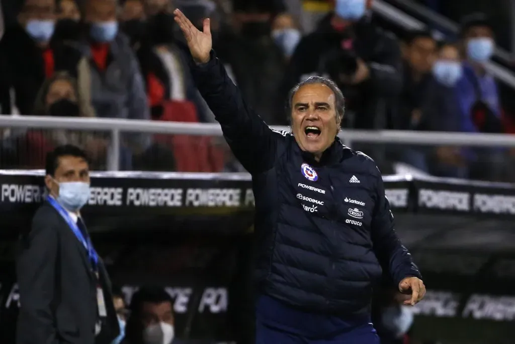 Martín Lasarte dirigió a Chile en las Eliminatorias rumbo a Qatar 2022. (Andrés Piña/Photosport).