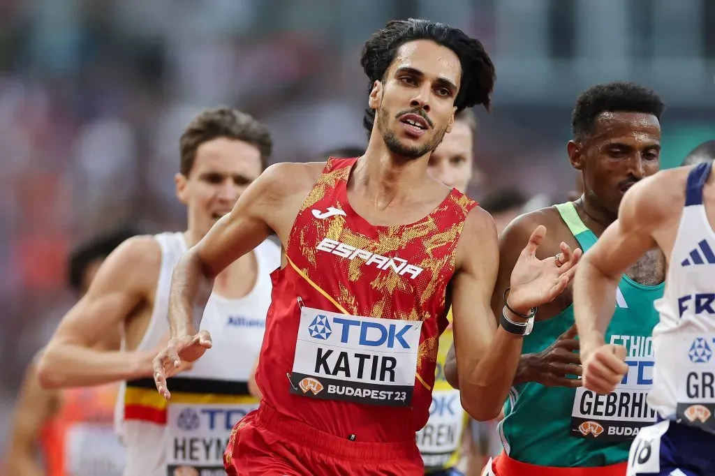 Mohamed compite en las series masculinas de 5.000 metros en los Campeonatos del Mundo de Atletismo Budapest 2023 (Getty Images).
