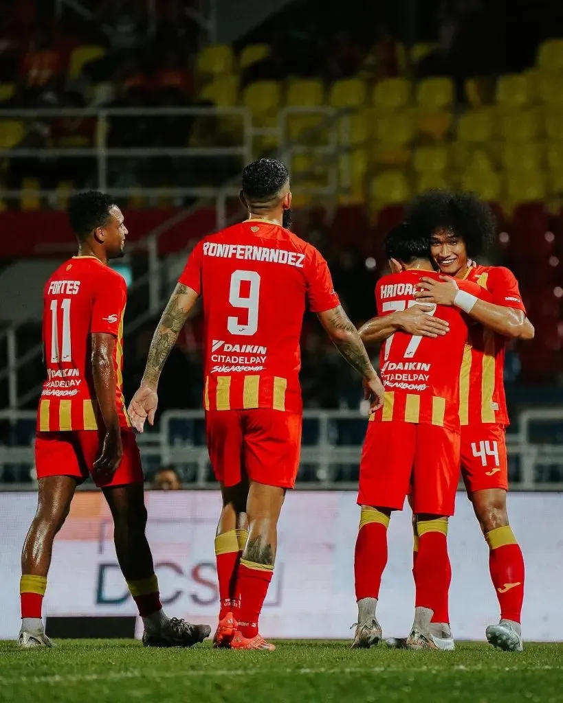 Ronnie Fernández y el Selangor FC festejaron en Malasia. (Captura Instagram).