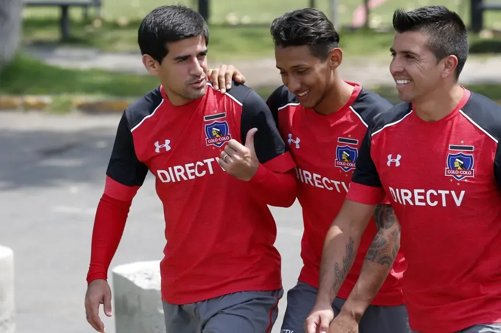 Gonzalo Fierro y Julio Barroso en Colo Colo. También los acompaña Canchita Gonzáles.  Paul Plaza/Photosport