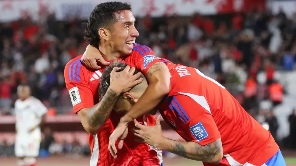 Colo Colo ofertó por Luciano Cabral y espera respuesta. Foto: Photosport.