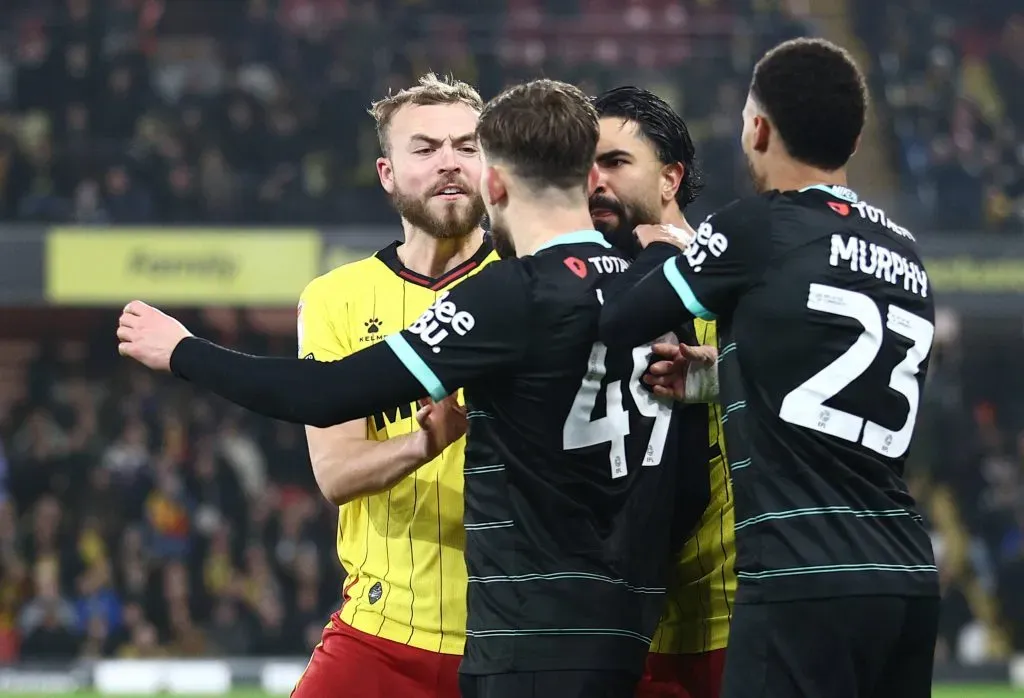 Watford de Francisco Sierralta y Portsmouth terminaron de las mechas por un baile de Fortnite. Foto: IMAGO.