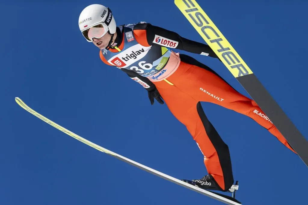 Andrzej Stekala durante la Copa del Mundo FIS de Esquí Volador Masculino Planica en 2022 (Getty Images)