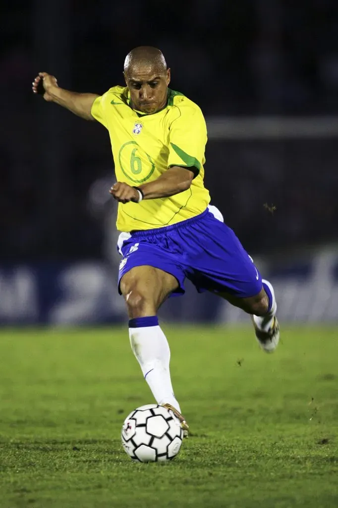 La zurda de Roberto Carlos es internacionalmente conocida | Getty Images