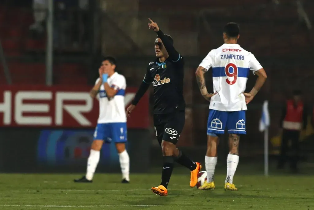 Matías Marín le anotó a la Católica con la camiseta de O’Higgins. (Jonnathan Oyarzún | Photosport).
