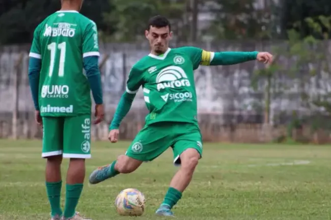 Cacá en acción por la Sub 20 de Chapecoense. (Foto: Archivo).