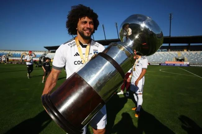 Colo Colo hará el esfuerzo para que Maxi Falcón siga en el club para el 2025. | Foto: Photosport.