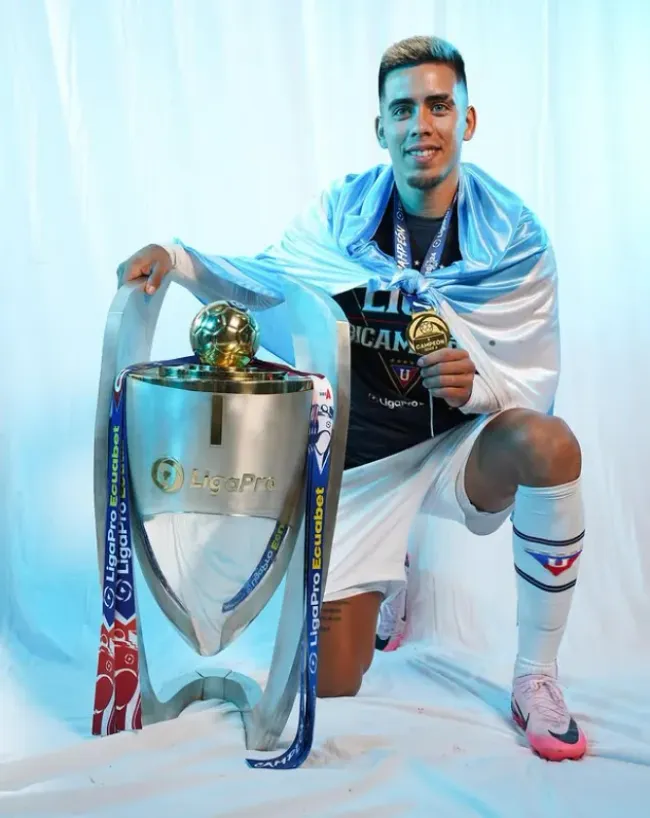 Andrés Zanini y su foto de campeón con Liga de Quito. (Foto: Instagram @andrees_zani).