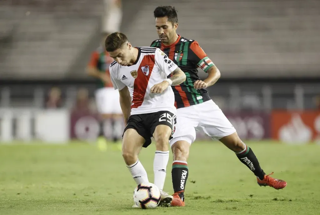 Gonzalo Montiel jugando por River ante Palestino. Foto: Imago