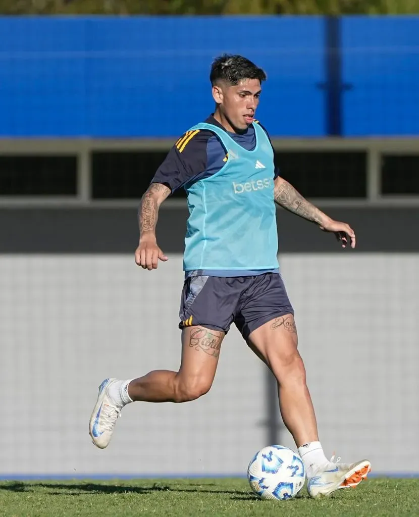 Palacios afina la puntería para el debut con Boca Juniors