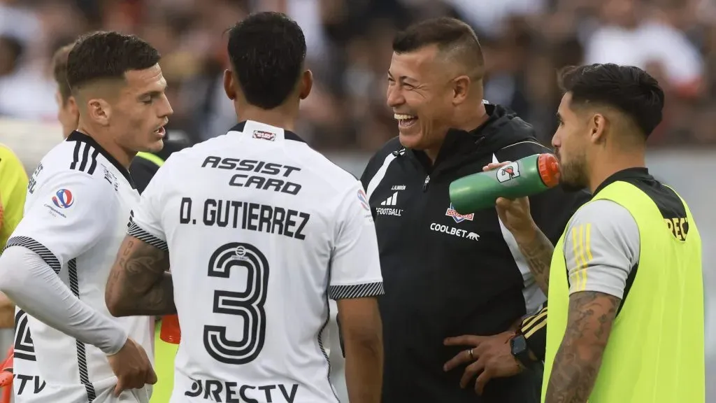 Jorge Almirón espera por los refuerzos en el mediocampo.