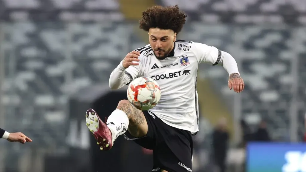 Falcón se va de Colo Colo y ahora jugará en la MLS con Messi, Suárez y Busquets.