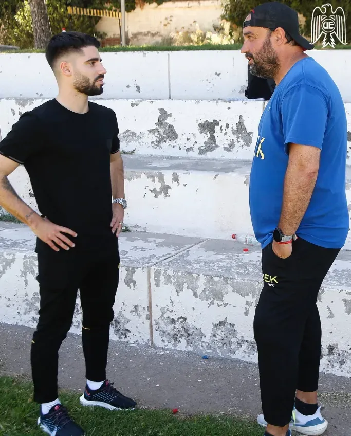 Cris Montes ya está en Chile y conoció a sus compañeros de Unión Española. Foto: Unión Española.