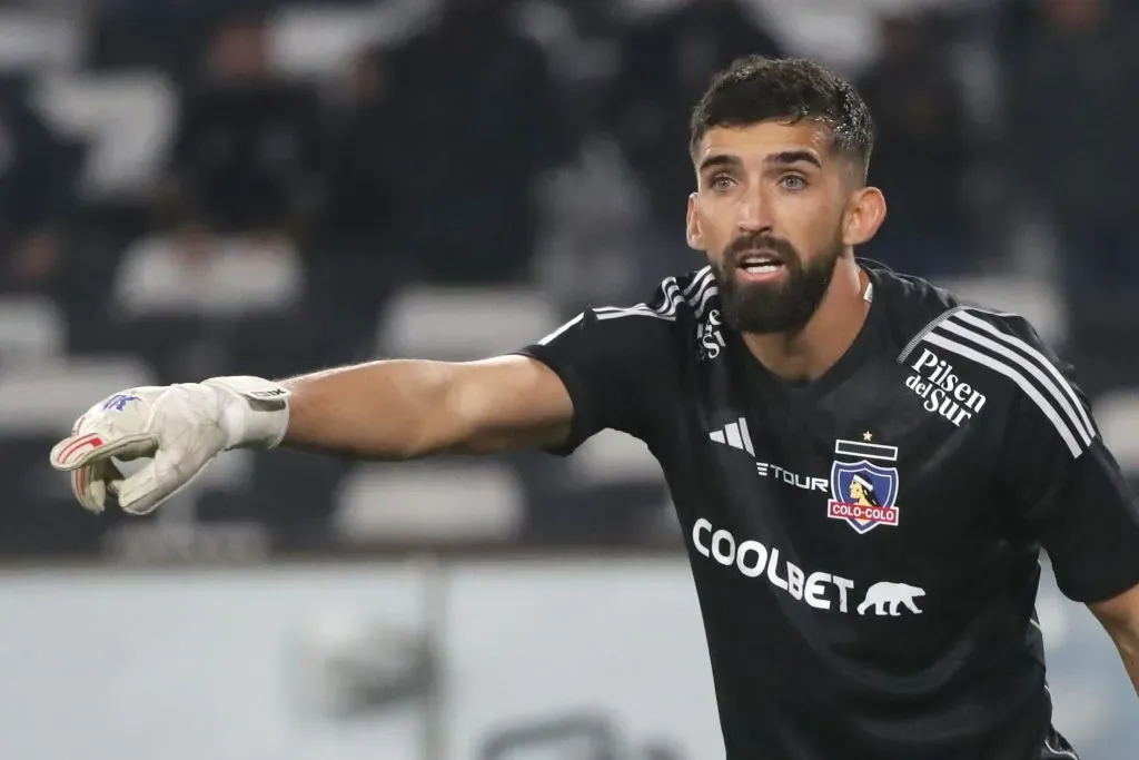 Hasta el puesto de arquero ocupó Amor en Colo Colo. Imagen: Photosport.