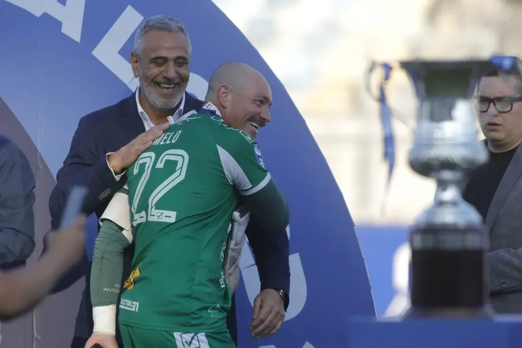 Deportes Melipilla se quedó sin pan ni pedazo tras el castigo del Tribunal de Disciplina de la ANFP. | Foto: Photosport.