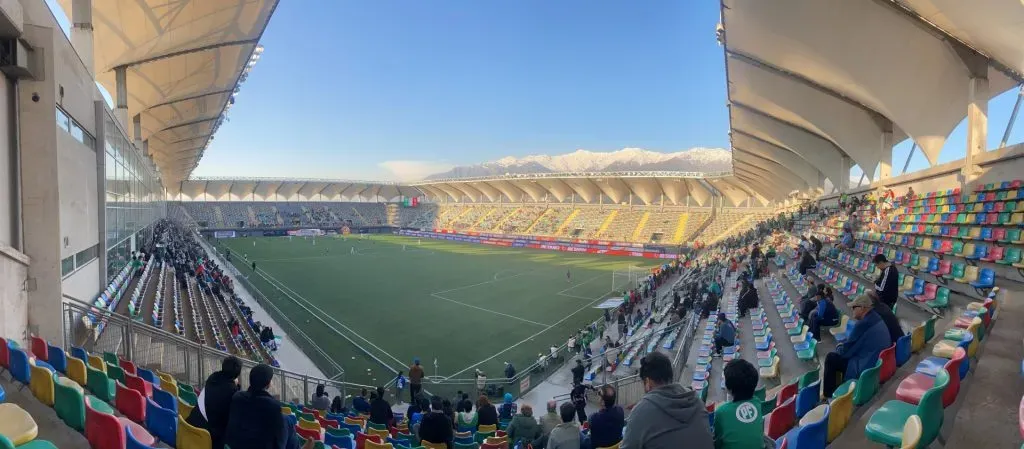 El estadio Bicentenario de La Florida recibirá el duelo de la U por Copa Chile (Archivo)