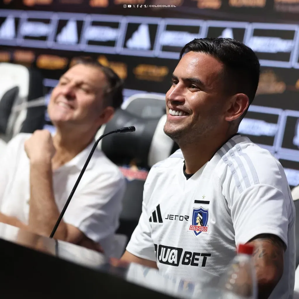 Sebastián Vegas ya entrena bajo las órdenes de un Jorge Almirón que está más que feliz de tenerlo. Foto: Colo Colo.