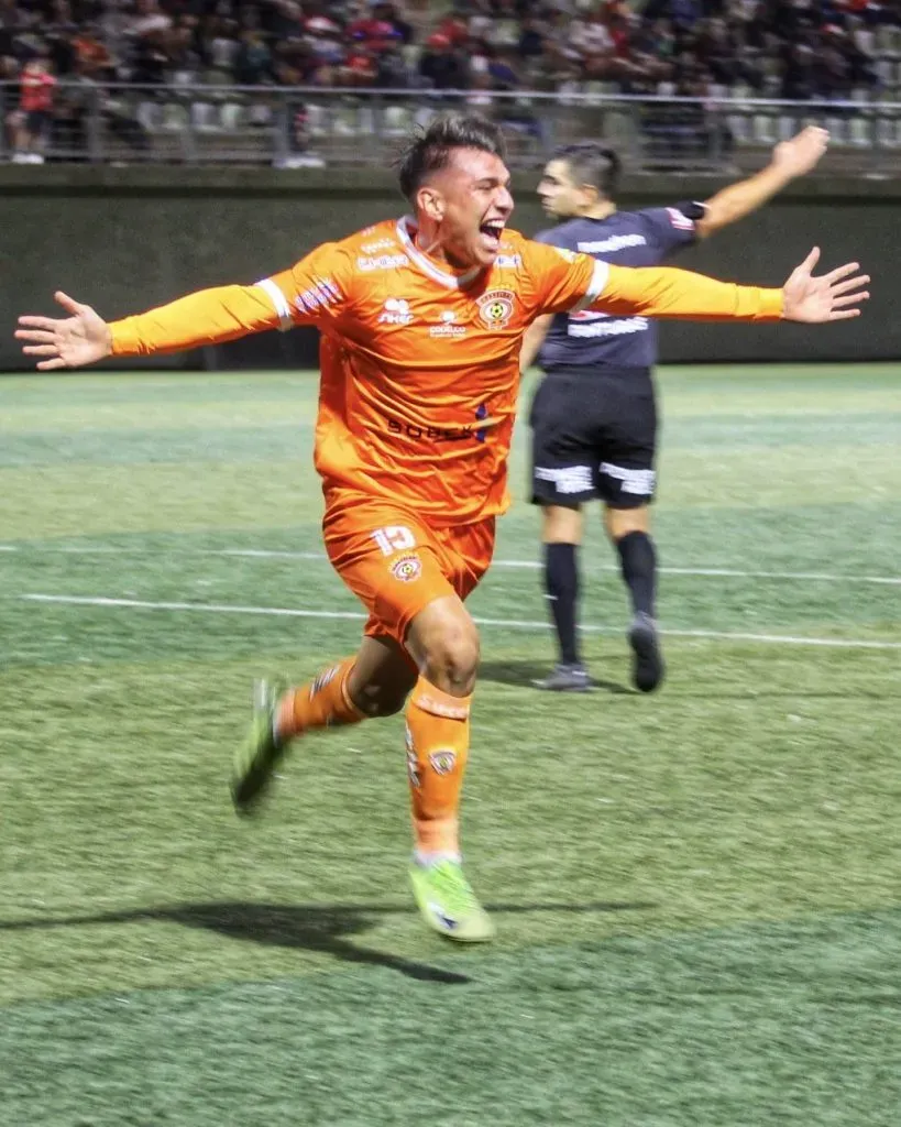 Alex Valdés salvó a Cobreloa y le dio el empate ante Copiapó en la Copa Chile. Foto: Cobreloa.