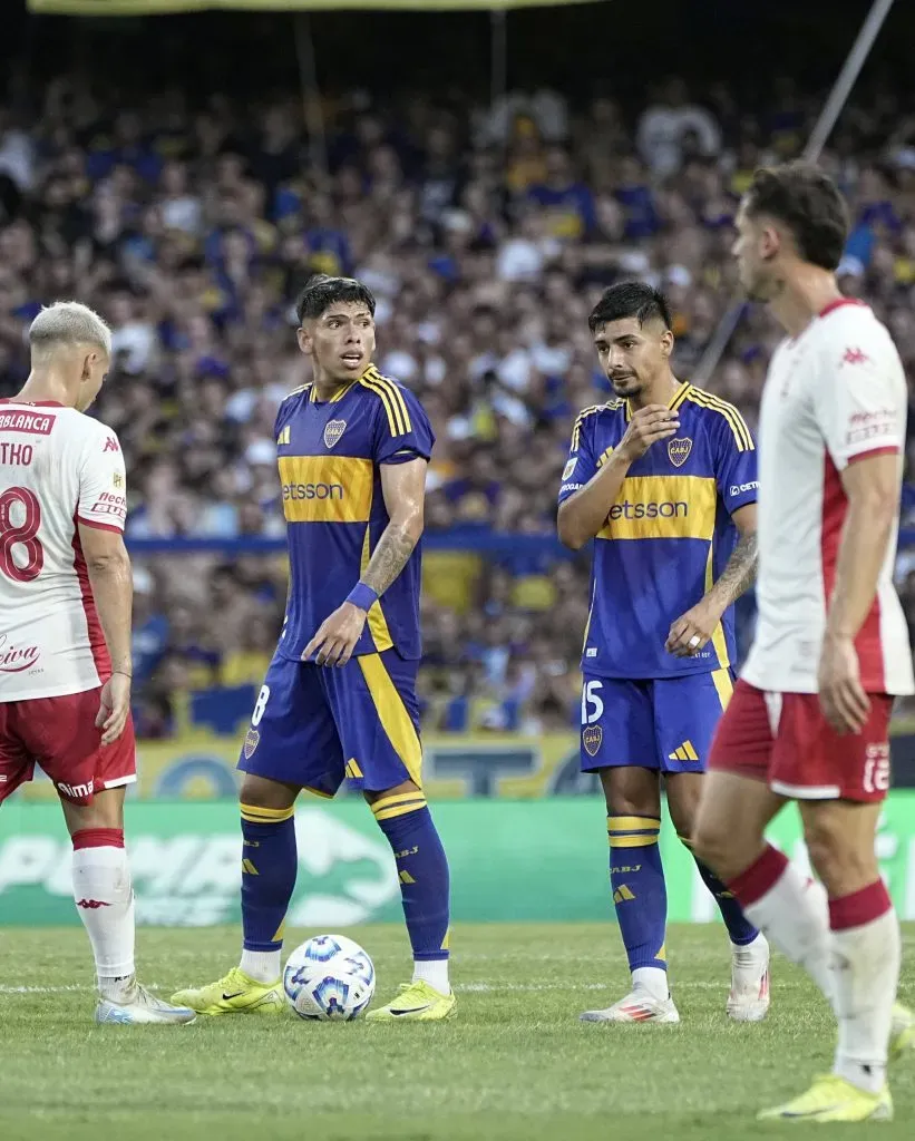 Carlos Palacios y Williams Alarcón fueron titulares en Boca ante Huracán. (Javier Garcia Martino Prensa CABJ).