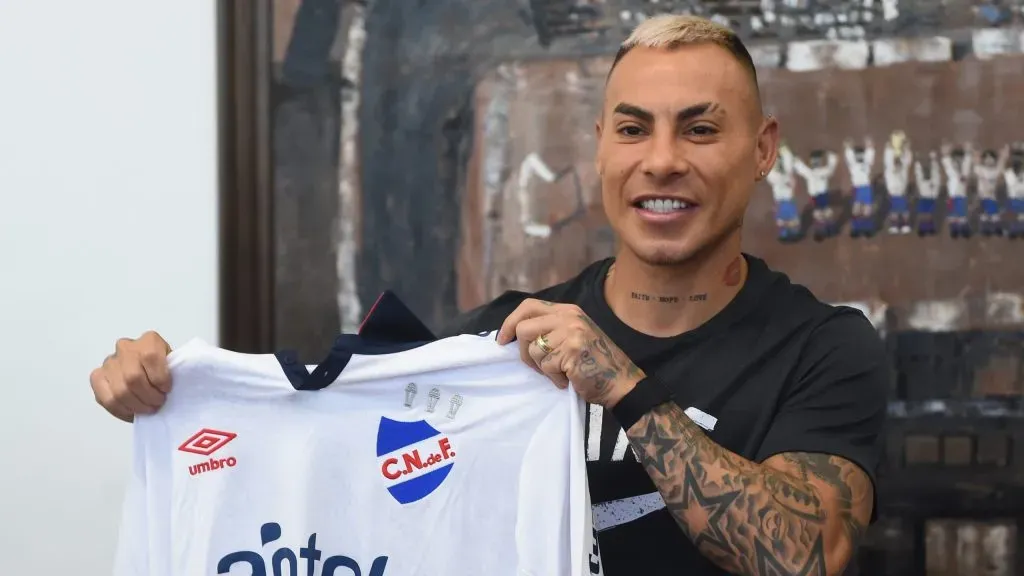 Eduardo Vargas fue presentado en Nacional luego de rechazar a la U. Foto: Nacional.